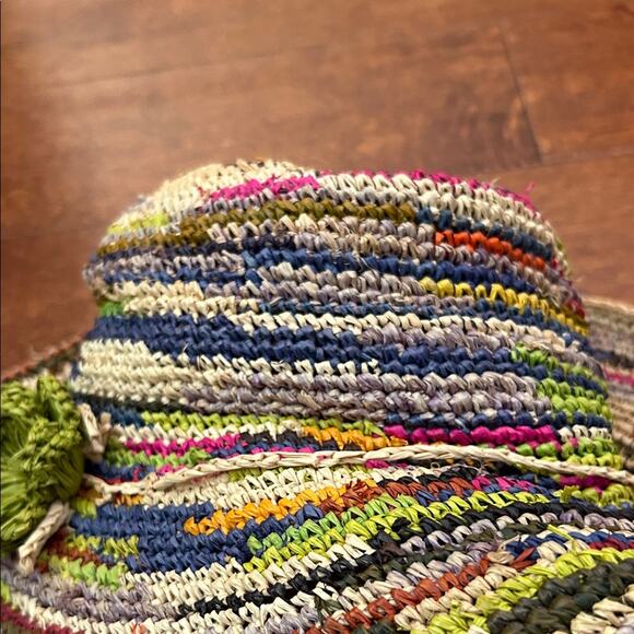 Multicolor Straw Hat with Green Flower Accent, In the Garden or at the Beach - Picture 7 of 15